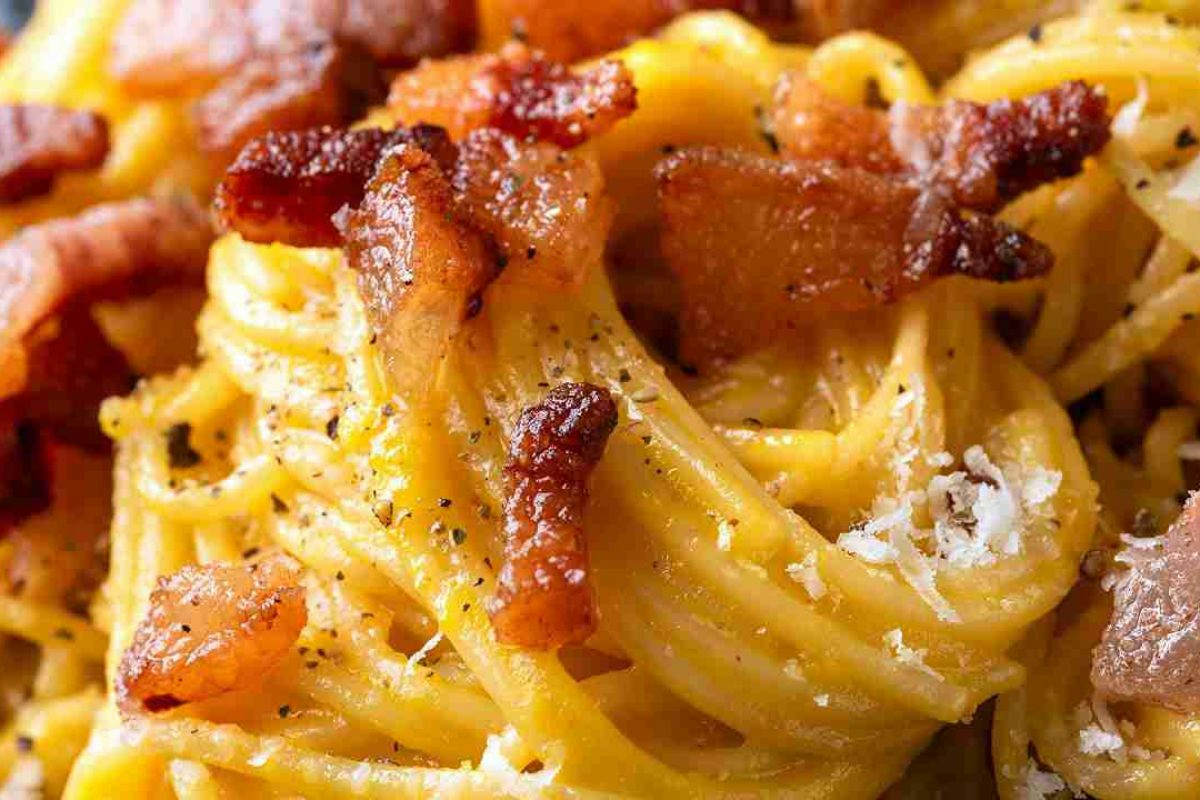 Anche i romani sbagliano la vera carbonara: il segreto per una ricetta perfetta ogni volta