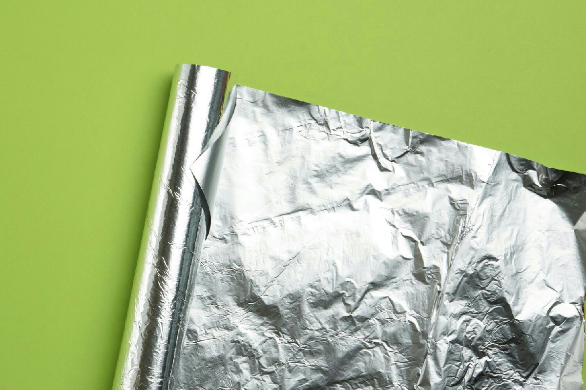 Il gesto della stagnola sulla maniglia evita pericoli e crea un deterrente sonoro